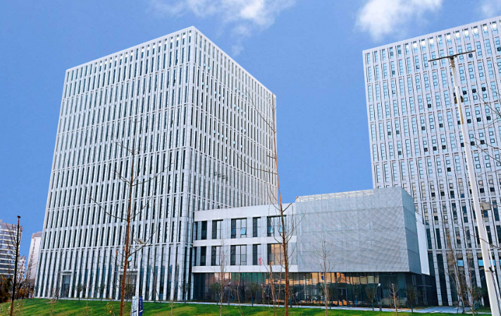 建筑紧固件选型对比：海口帆津五金高强螺栓与自攻钉适用场景